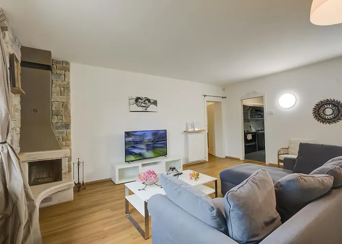 Casa Francesca Garden And View - Happy 빌라