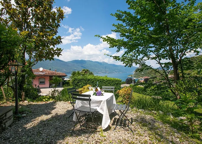 Villa Casa Francesca Garden And View - Happy